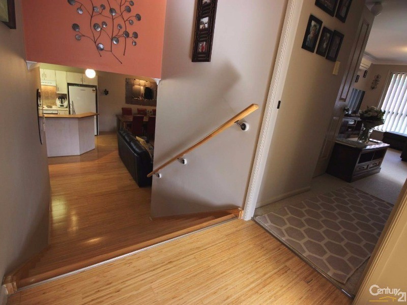 8 Melody Lane, Mount Hutton NSW 2290