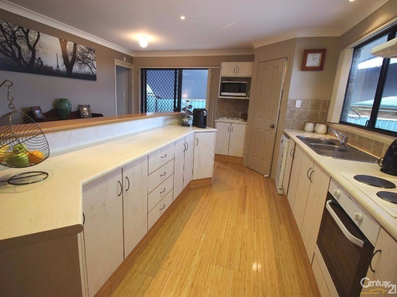 8 Melody Lane, Mount Hutton NSW 2290