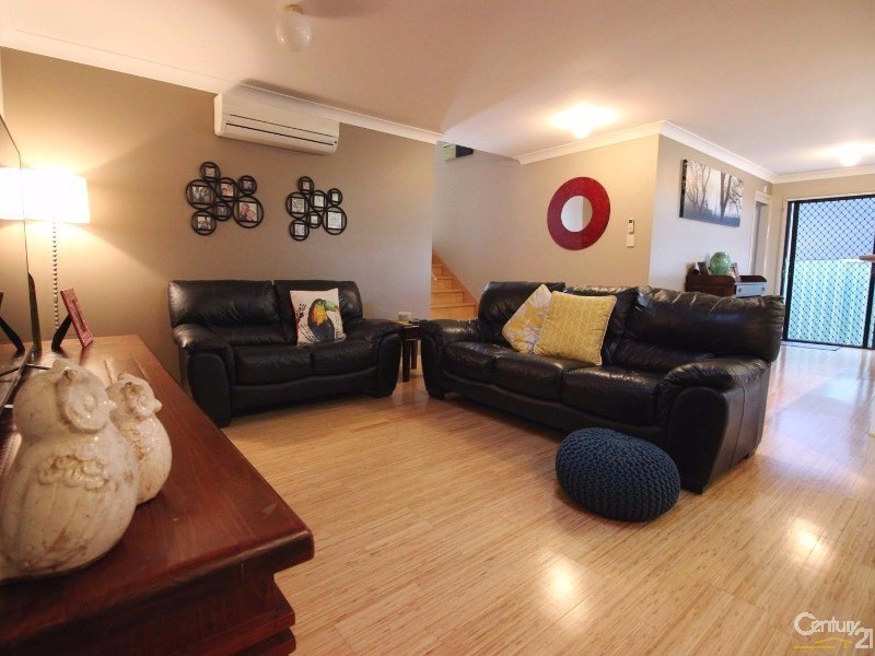 8 Melody Lane, Mount Hutton NSW 2290