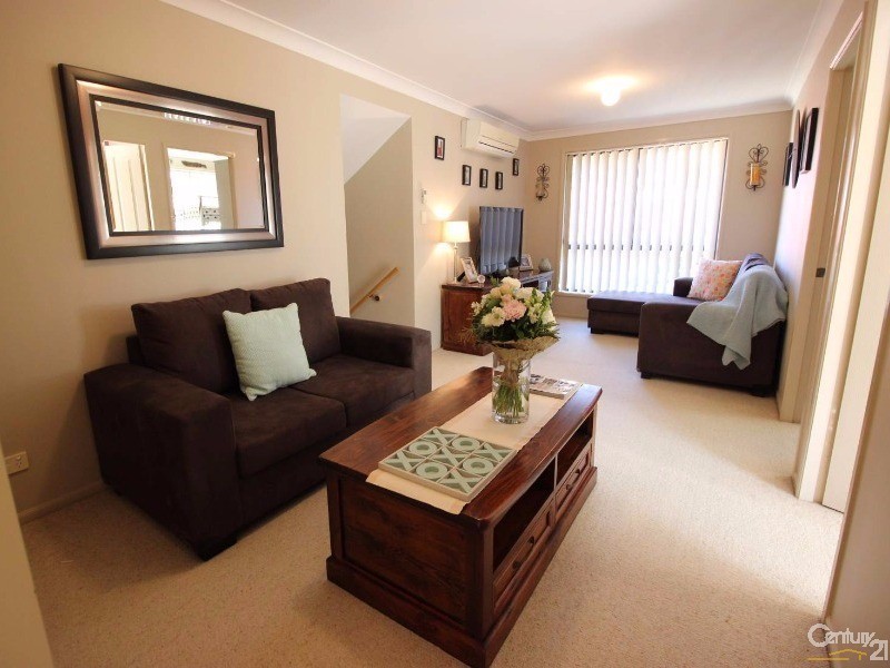 8 Melody Lane, Mount Hutton NSW 2290