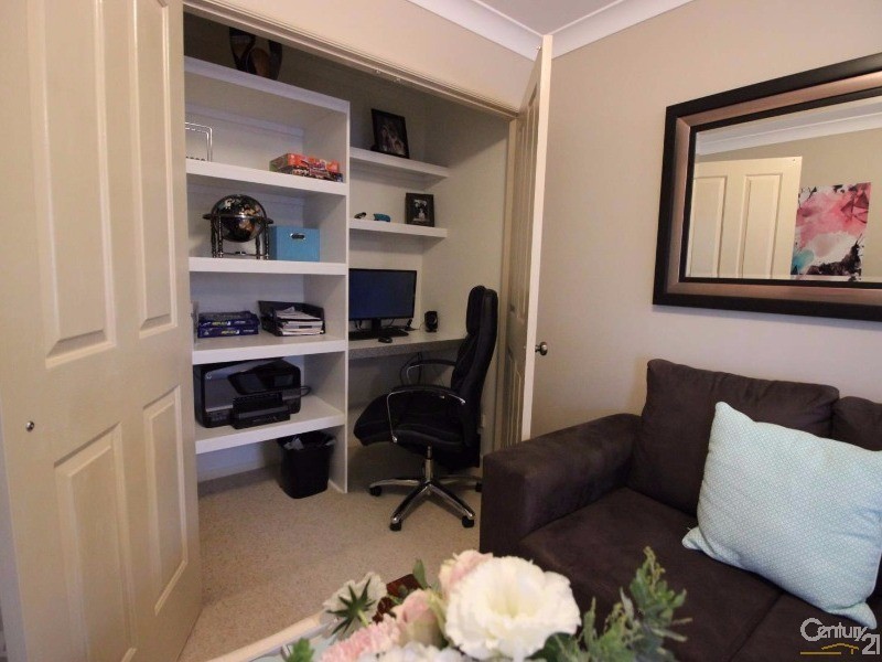8 Melody Lane, Mount Hutton NSW 2290