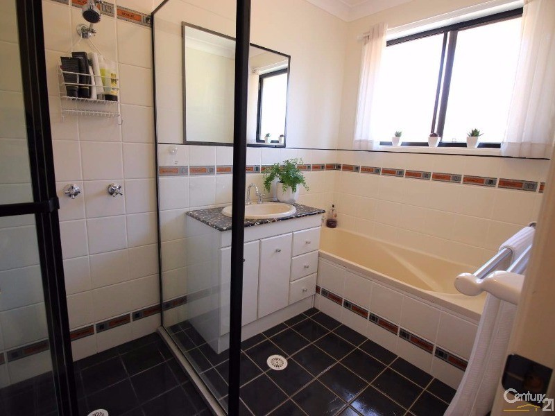 8 Melody Lane, Mount Hutton NSW 2290