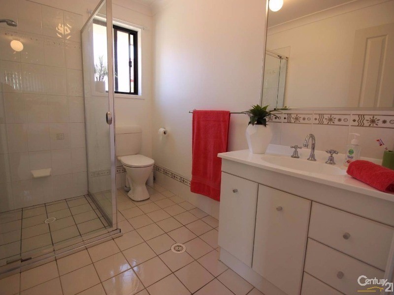 8 Melody Lane, Mount Hutton NSW 2290