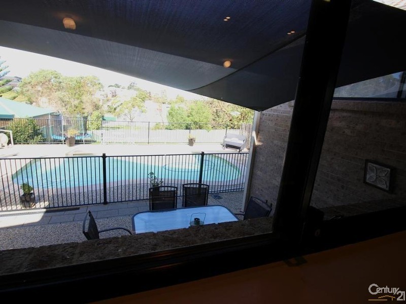 8 Melody Lane, Mount Hutton NSW 2290