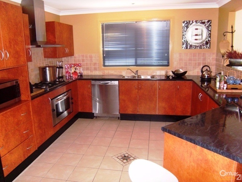 10 Hebe Place, Cameron Park NSW 2285