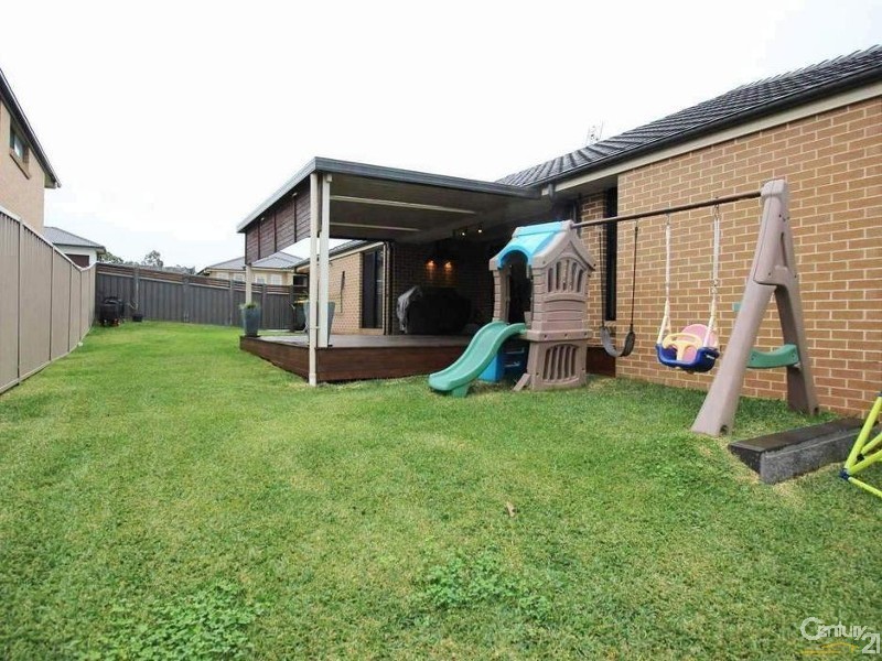7 Woodbridge Drive, Cameron Park NSW 2285