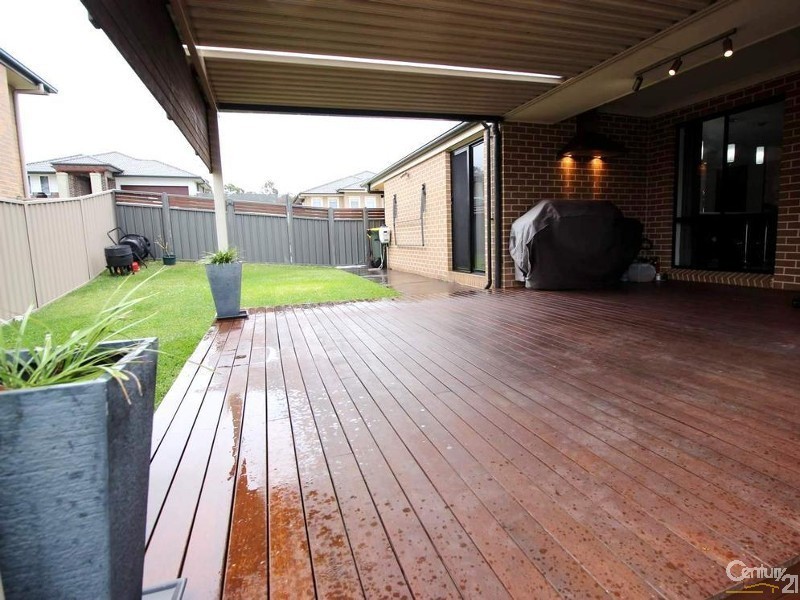 7 Woodbridge Drive, Cameron Park NSW 2285