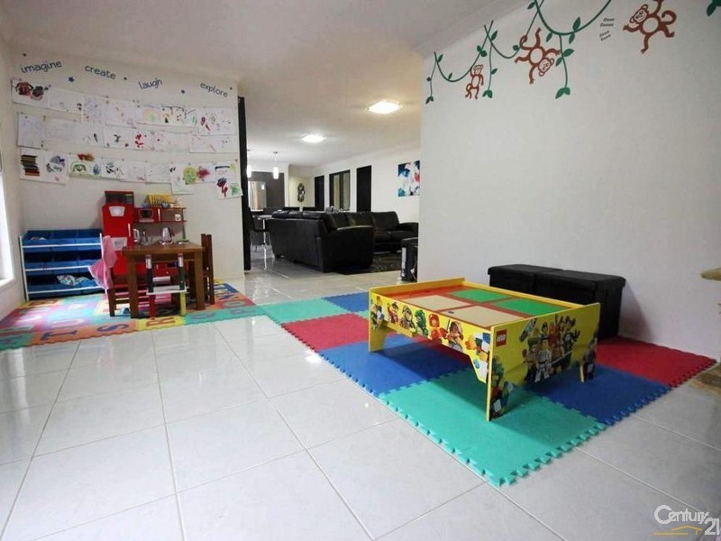 7 Woodbridge Drive, Cameron Park NSW 2285