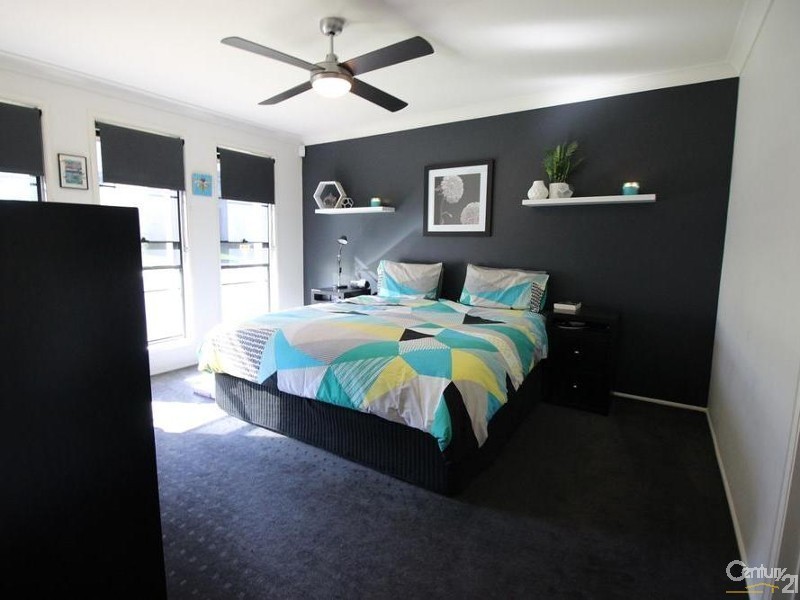 7 Woodbridge Drive, Cameron Park NSW 2285