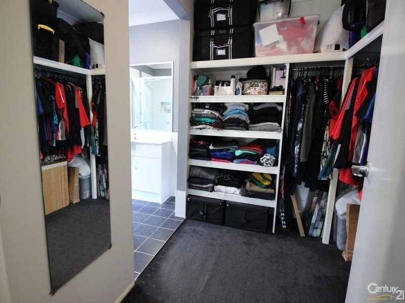 7 Woodbridge Drive, Cameron Park NSW 2285