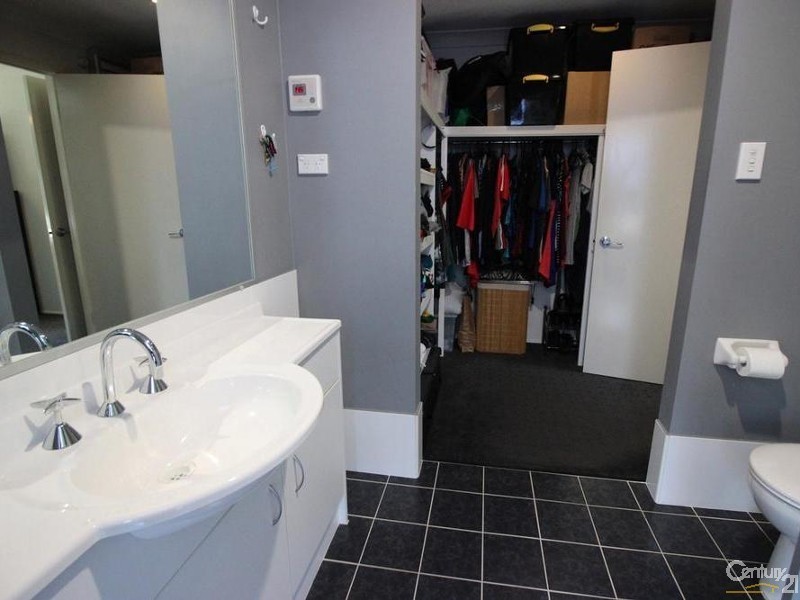 7 Woodbridge Drive, Cameron Park NSW 2285