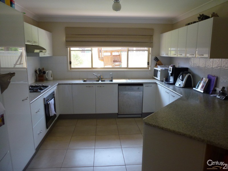 7 Hannah Street, Cameron Park NSW 2285