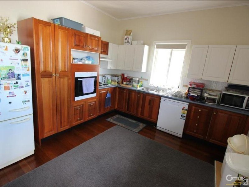 8 Carrington Street, West Wallsend NSW 2286