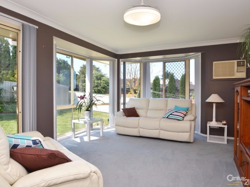 4 Clearview Close, Cameron Park NSW 2285