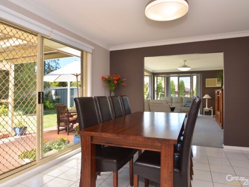 4 Clearview Close, Cameron Park NSW 2285