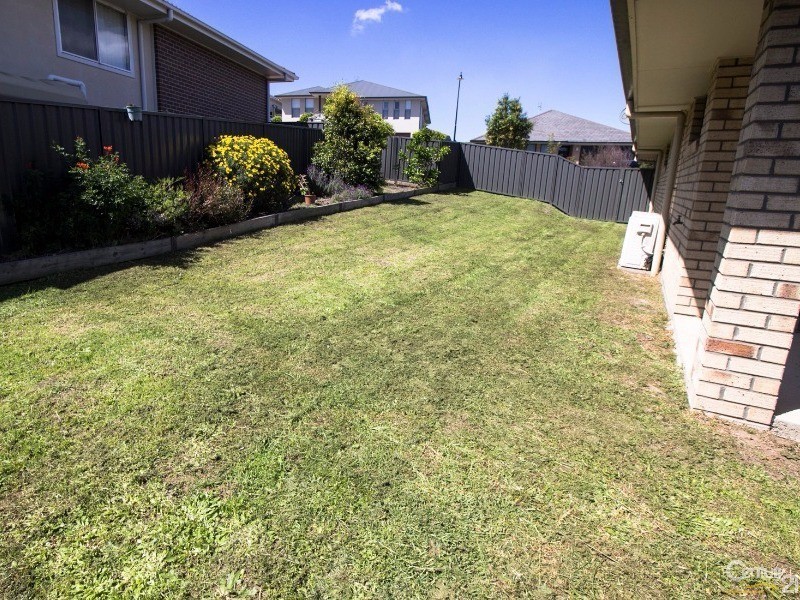 11 Raleigh Street, Cameron Park NSW 2285