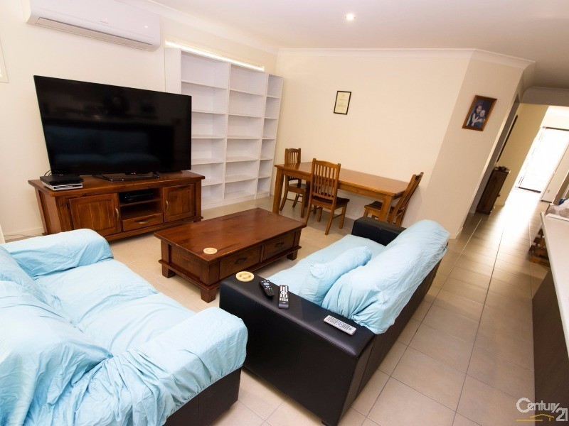 11 Raleigh Street, Cameron Park NSW 2285