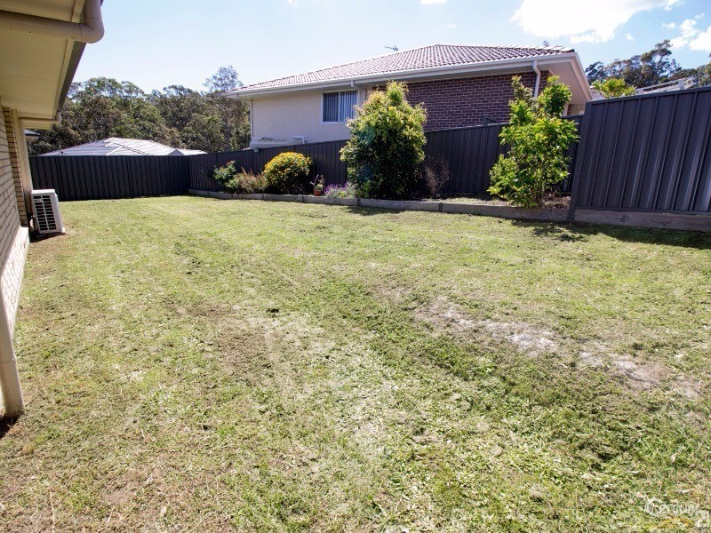 11 Raleigh Street, Cameron Park NSW 2285