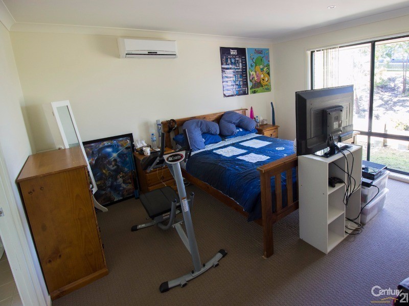 11 Raleigh Street, Cameron Park NSW 2285