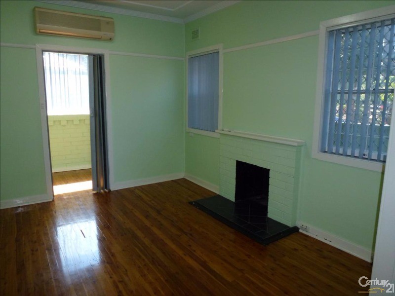 311 Lake Road, Glendale NSW 2285