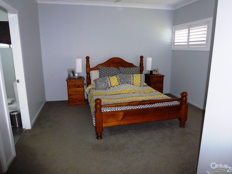 22 Dromedary Street, Cameron Park NSW 2285