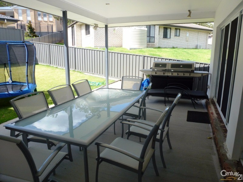 22 Dromedary Street, Cameron Park NSW 2285