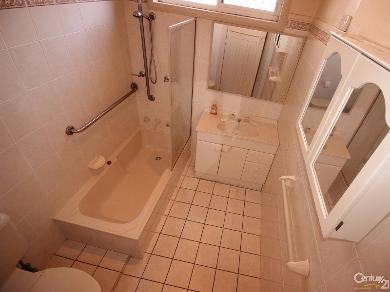 24 Illoura Street, Wallsend NSW 2287