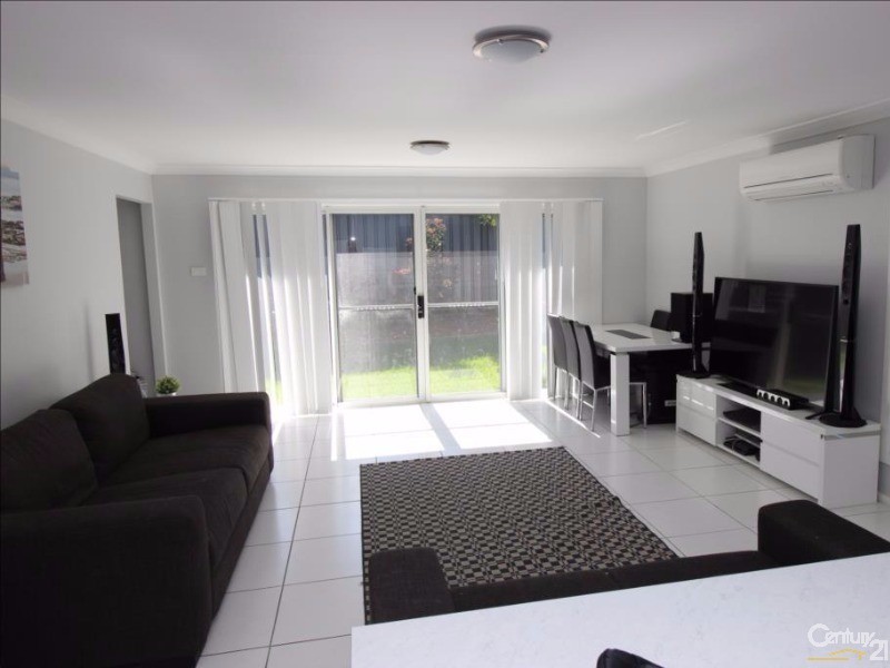 32 Shipley Street, Cameron Park NSW 2285