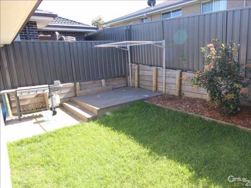 32 Shipley Street, Cameron Park NSW 2285