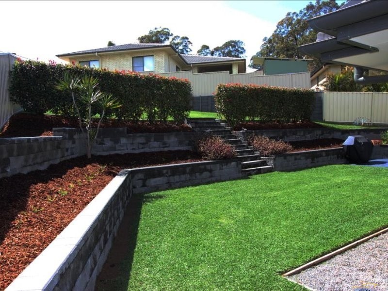 15 Guildford Grove, Cameron Park NSW 2285