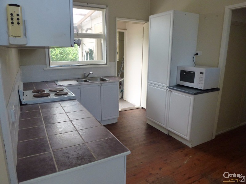 2 Dover Crescent, Waratah West NSW 2298