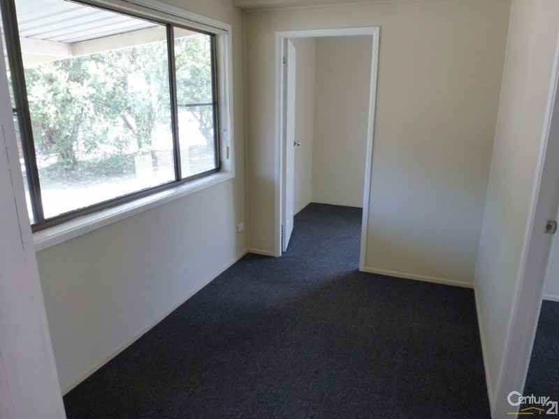 2 Dover Crescent, Waratah West NSW 2298