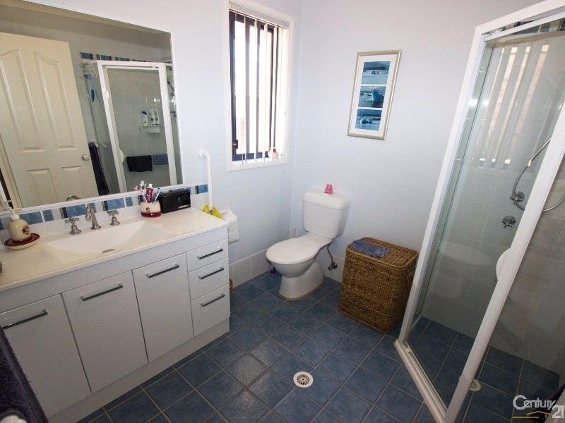 10 Atlas Grove, Cameron Park NSW 2285