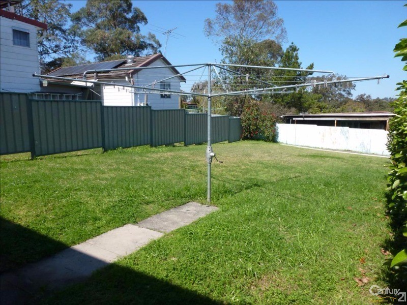 311 Lake Road, Glendale NSW 2285