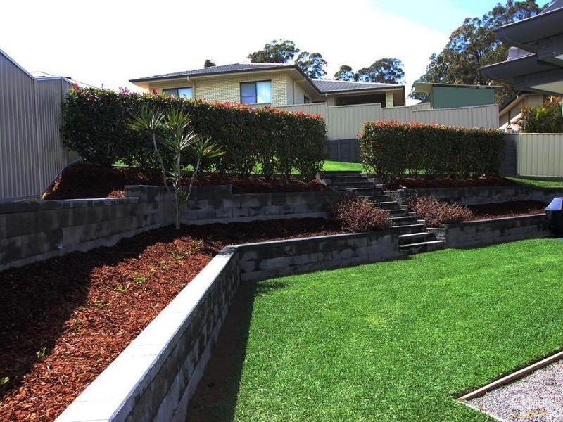 15 Guildford Grove, Cameron Park NSW 2285