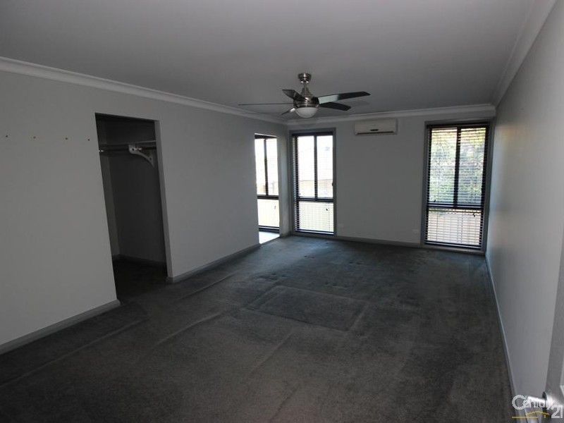 15 Guildford Grove, Cameron Park NSW 2285