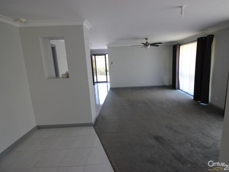 15 Guildford Grove, Cameron Park NSW 2285