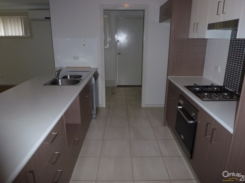 37 Tenyo Street, Cameron Park NSW 2285