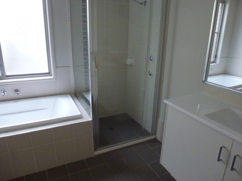 5 Eumina Street, Cameron Park NSW 2285