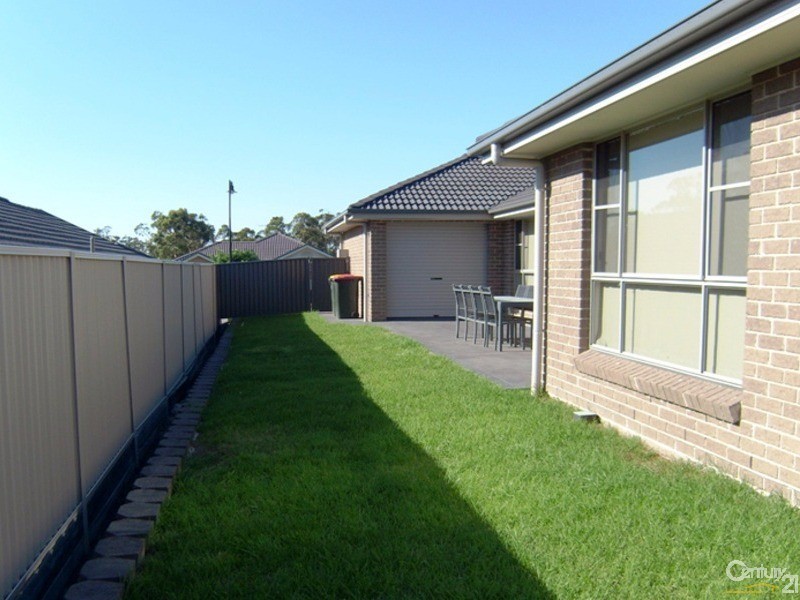 5 Eumina Street, Cameron Park NSW 2285