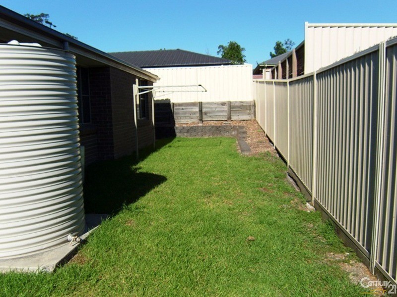 5 Eumina Street, Cameron Park NSW 2285
