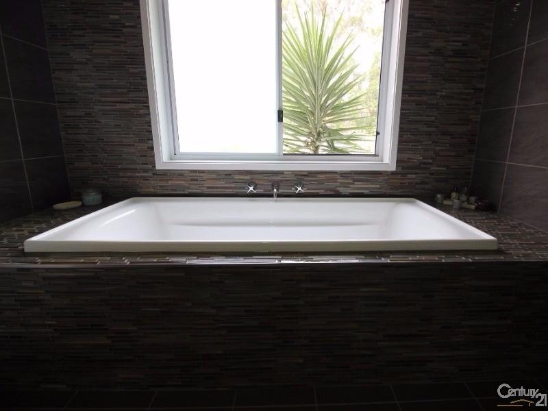 36 Beluga Drive, Cameron Park NSW 2285