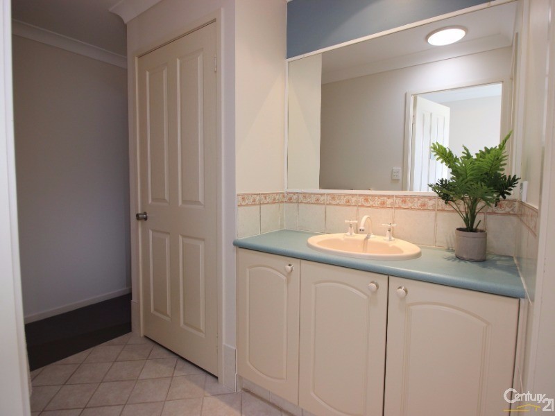 20 St Andrews Way, Fletcher NSW 2287