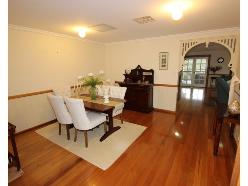 27 Araminta Chase, Cameron Park NSW 2285