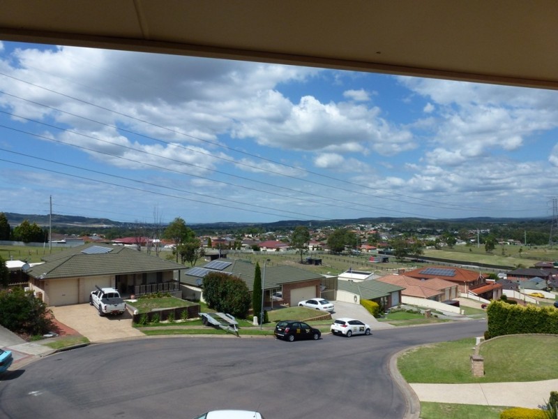 23 Condor Close, Cameron Park NSW 2285