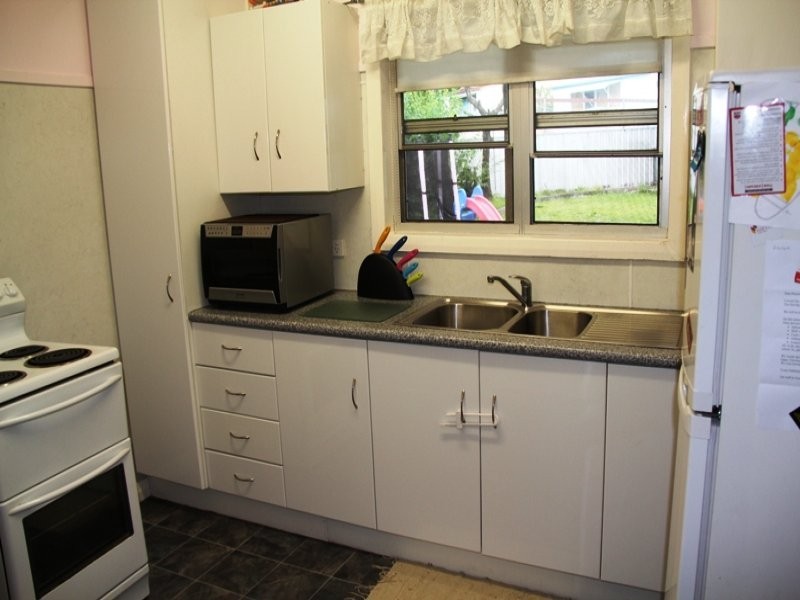 9 Taylor Street, Cardiff NSW 2285