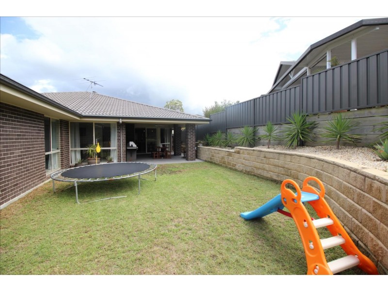 18 Dromedary Street, Cameron Park NSW 2285