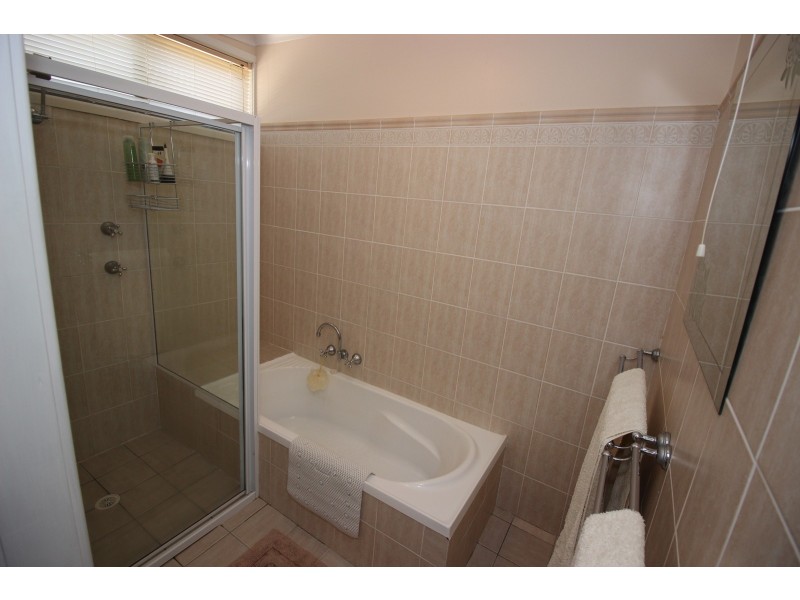 24 Fifth Street, Boolaroo NSW 2284