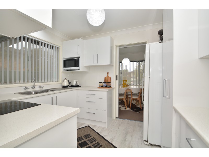 2  Garnier Close, Thornton NSW 2322