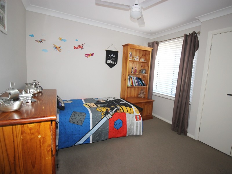 172 Northlakes Drive, Cameron Park NSW 2285